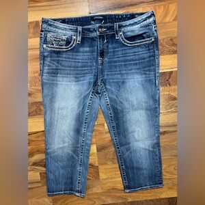 Vigoss New York Capri Jeans 15/16 Heritage Fit Blue Rhinestone Pocket Denim